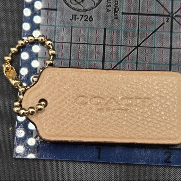 Coach Tan Leather Hang Tag - Picture 1 of 1